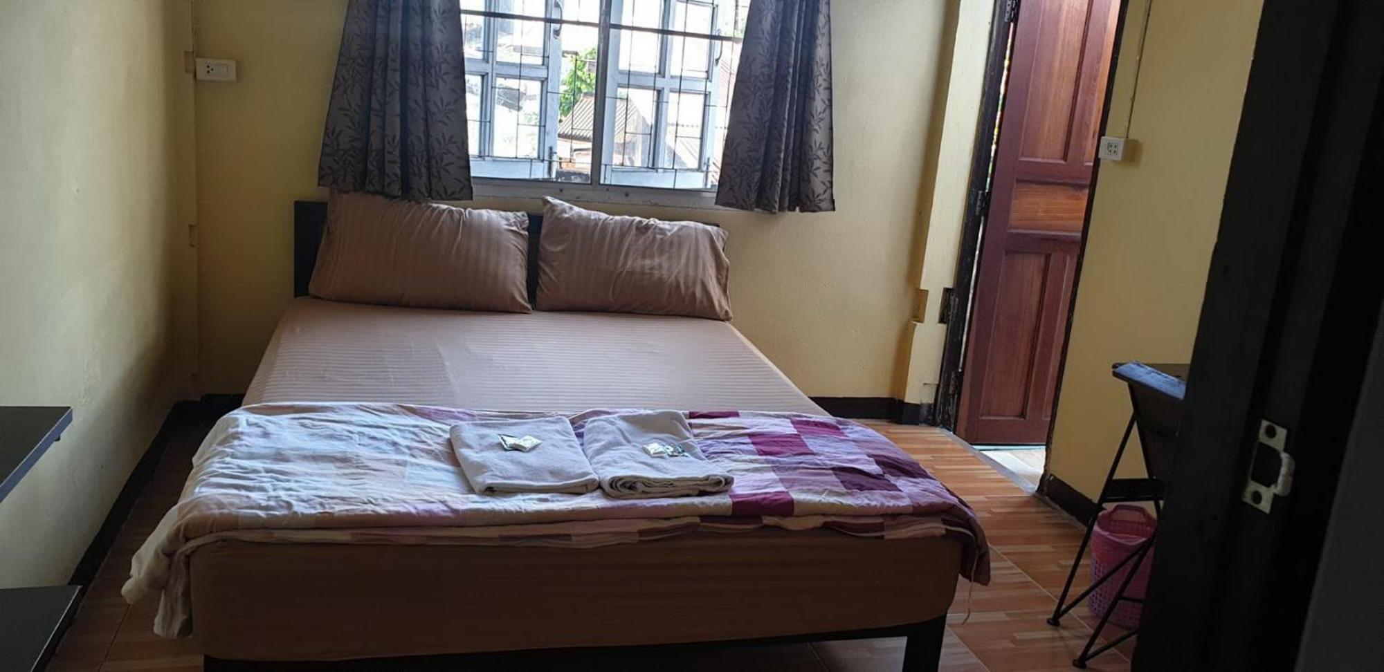P.L.P Guesthouse - Mae Hong Son Exterior foto