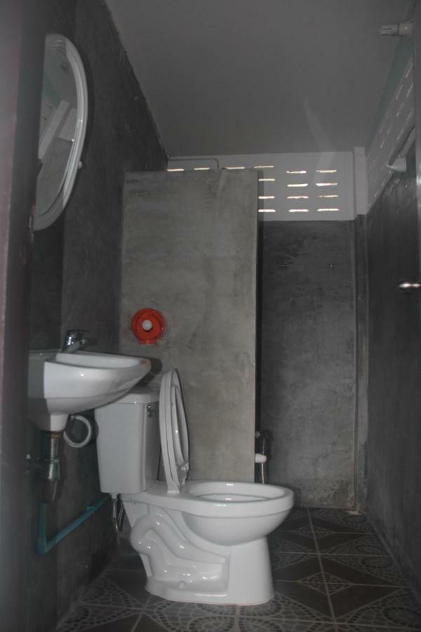 P.L.P Guesthouse - Mae Hong Son Exterior foto